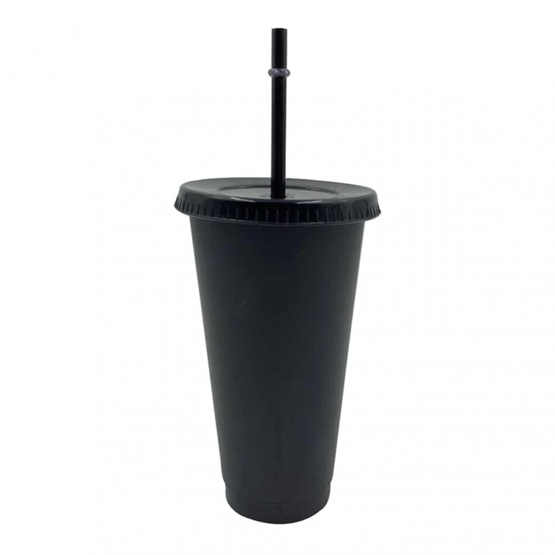 Black cold cup with lid and straw.