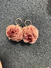 Llwytho delwedd i mewn i syllwr Oriel, Pom poms allweddell - llwyth o liwiau
