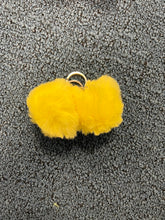 Llwytho delwedd i mewn i syllwr Oriel, Pom poms allweddell - llwyth o liwiau
